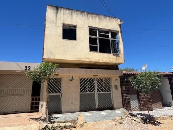 Casa com 3 quartos, 1 banheiro, 69,39m² área privativa