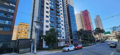 Apartamento com 2 Quartos e 1 Suíte em Curitiba