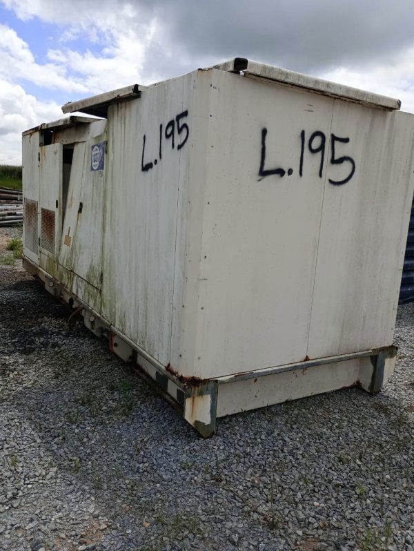 Cabine de Grupo Gerador FG Wilson P 750-1