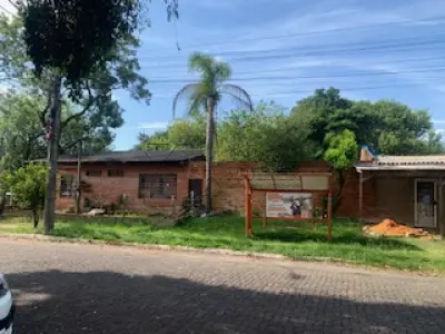 Casa com 3 quartos, 2 banheiros e 1 vaga de garagem