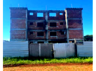 Edificação Inacabada em Santa Rosa - 4 Pavimentos