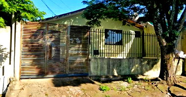 Casa com 3 Quartos em Apucarana