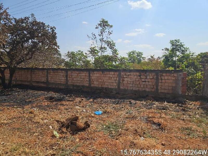 Terreno Amplo em Águas Lindas de Goiás com 2000m²