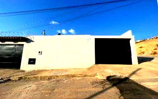 Casa Padrão com 0 Vagas de Garagem em Nova Serrana