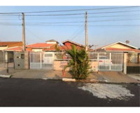Casa aconchegante em São Pedro/SP com 3 quartos e 2 banheiros