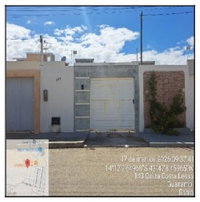 Casa com 2 quartos, 1 banheiro e vaga na garagem em Guanambi/BA