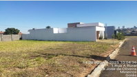 Terreno urbano com 255,79 m² em condomínio