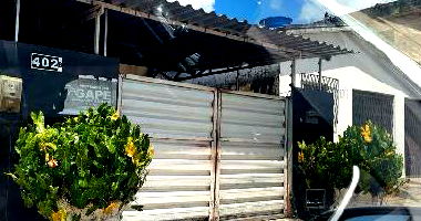 Casa com 2 quartos e 1 vaga em Santa Rita/PB