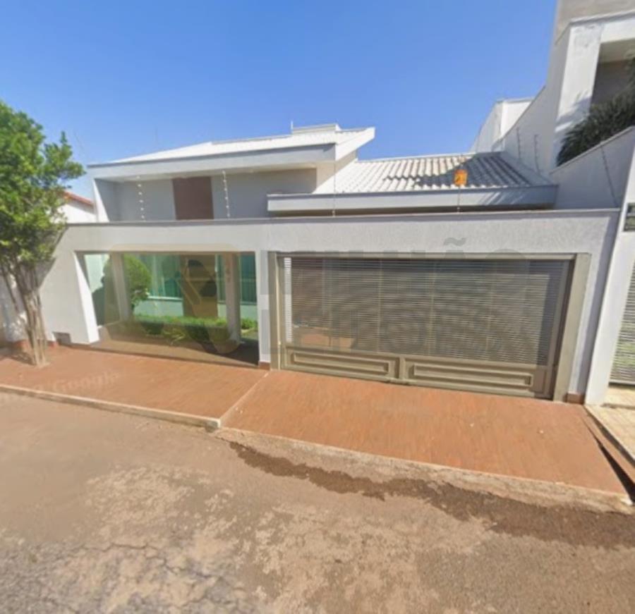 Casa com 241m² de área construída no Jardim Califórnia