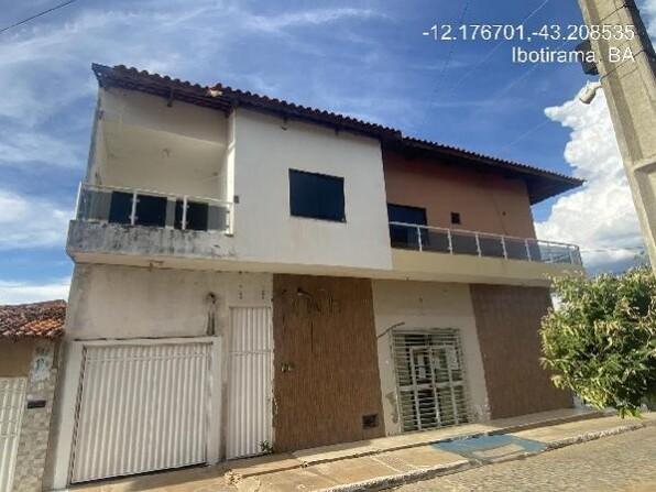 Casa com 2 quartos e 2 banheiros, 90m², desocupada