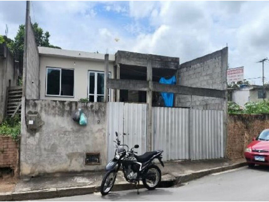 Casa Ocupada com 217,49m² de Terreno em Miracema/RJ