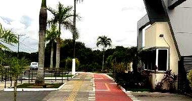 Apartamento com 2 Quartos e Vaga em Macaé/RJ