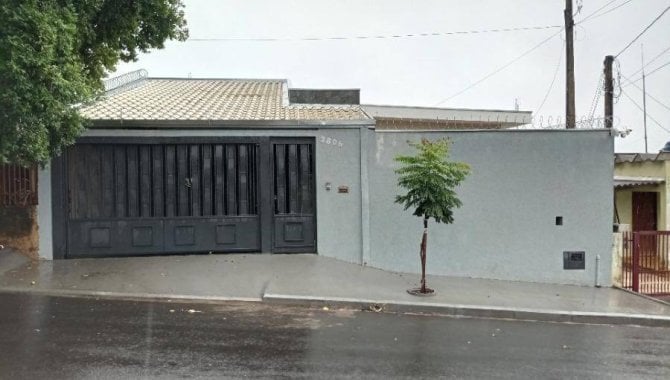 Casa padrão 4 quartos 4 banheiros 1 vaga, 135m² construída, ocupada