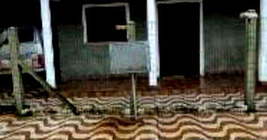 Casa padrão com 1 quarto, 1 banheiro, 1 vaga, 196m² construída, imóvel ocupado