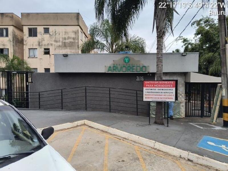 Apartamento com 2 Quartos e Vaga em Bauru