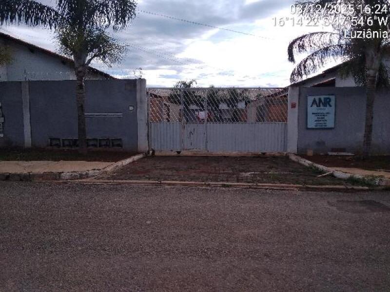 Casa com 2 quartos em Luziânia