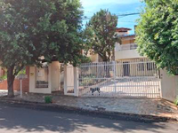 Casa com 301m² construídos em Santa Fé do Sul