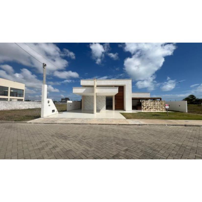 Casa com 198m² em Condomínio Bosque da Praia