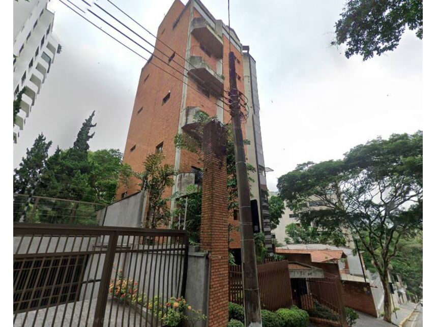 Apartamento Duplex com 5 Vagas em Leilão - Morumbi, São Paulo