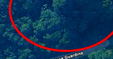 Terreno com 3.069 m² em Condomínio Fechado