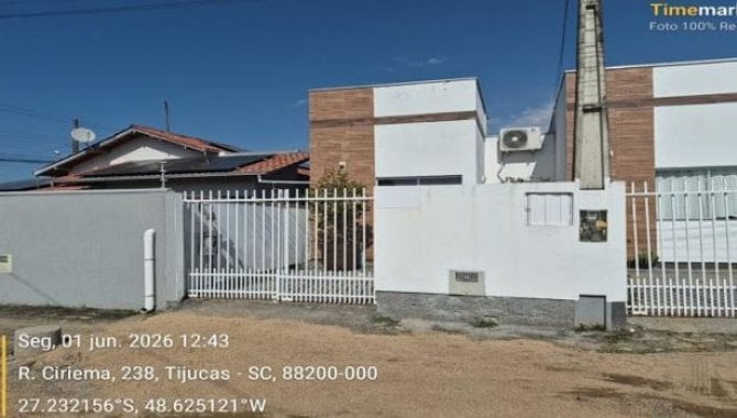Casa 69m² com Vaga no Centro de Tijucas - Ocupada