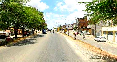 Terreno amplo com 4.175 m², ideal para investimento, desocupado