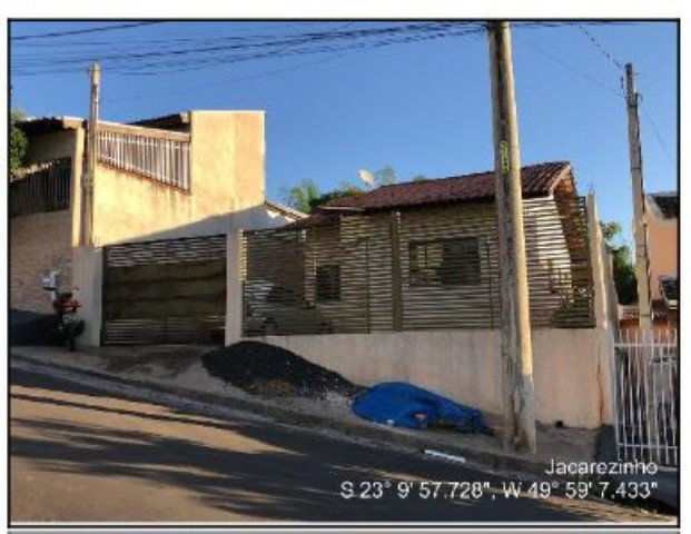 Casa com 3 quartos em Jacarezinho/PR