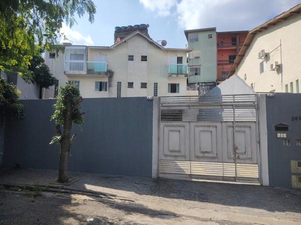 Casa com 3 quartos, 2 banheiros, 2 vagas e 146m² construída