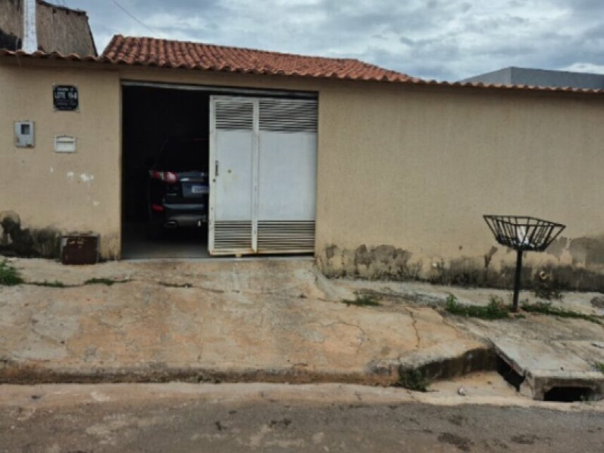 Casa com 3 quartos, 1 suíte, 1 vaga e 115,90m² construídos