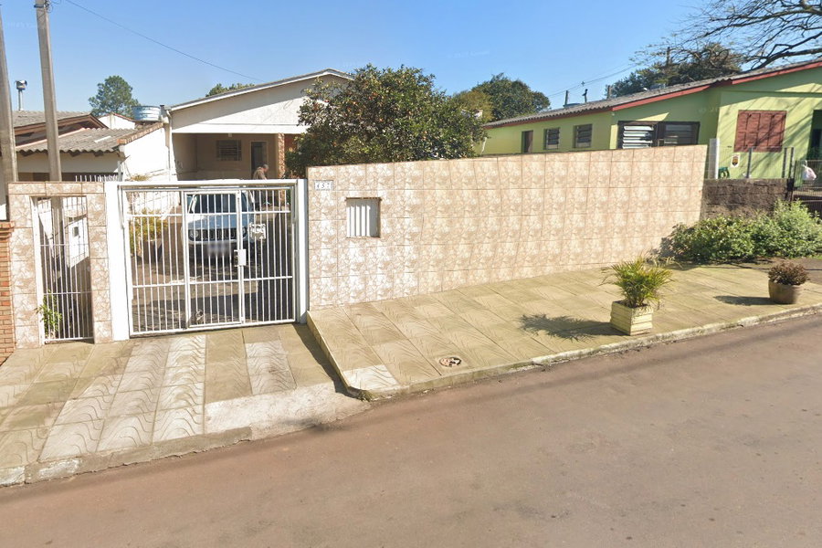 Casa com 2 quartos, 1 banheiro, 97m², ocupada