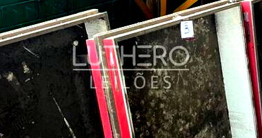 4 PORTA PRODUTOS, ELETROFRIO AUDEN, EM MADEIRA C/ SUPORTE DE FERRO