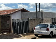Casa com 1 quarto, 1 banheiro e 38,64m² de área construída, ocupada