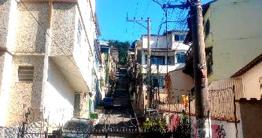 Apartamento de 63 m² em leilão SFI