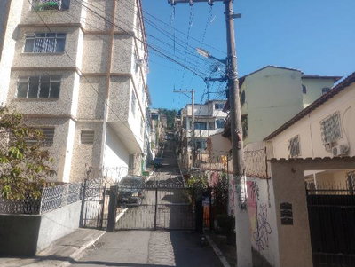 Apartamento de 63 m² em leilão SFI