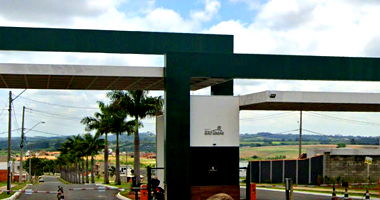 Terreno espaçoso de 283m² ideal para construção e investimento