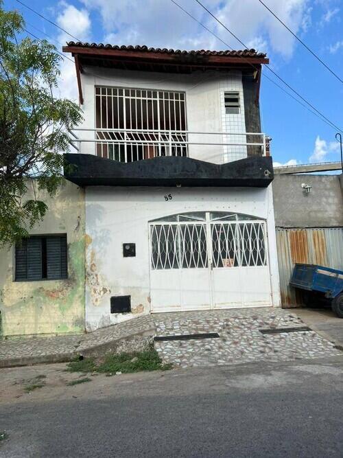 Casa 3 Quartos, 1 Banheiro, 77m² Construída -