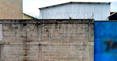 Galpão Comercial em Nova Friburgo com 247 m²