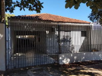 Terreno urbano com 800m² e área construída de 167m²
