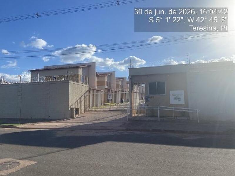 Casa com 2 Quartos e Vaga de Garagem em Teresina