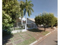 Casa com 193,40m², 13 peças, piscina e terreno de 400m²