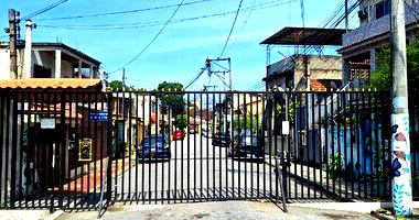 Casa aconchegante com 2 quartos, 1 banheiro, 127m² construída e ocupada