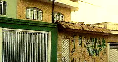 3 casas residenciais com 6 quartos e 5 banheiros, área 599,87m²