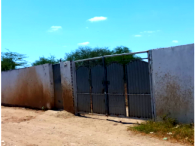 Chácara rural com 63.525m² com benfeitorias e casa pequena