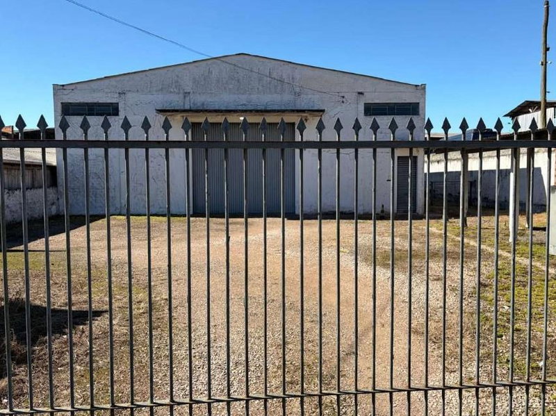 Imóvel Comercial com 420m² de Área Construída