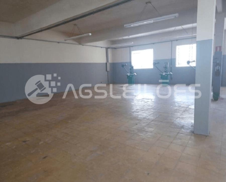 Prédio Comercial com 3.194m² de Área Construída e 1.651m² de Terreno