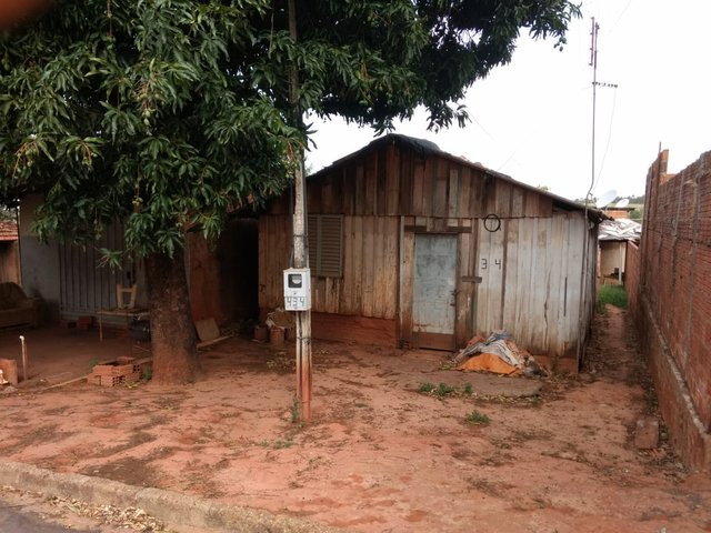 Casa com salão e terreno de 313,90m²