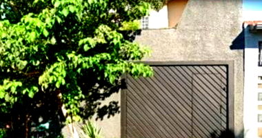 Casa Ocupada de 224 m² no Conjunto Habitacional Mary Cota