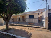 Casa com 1 vaga de garagem, 112,1 m² construídos, ocupada