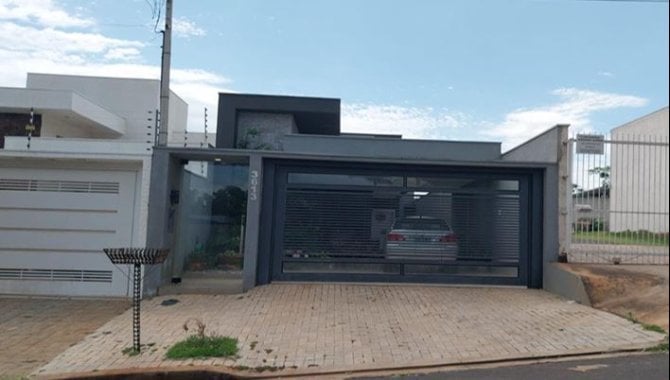 Casa com 131m² em Umuarama-PR