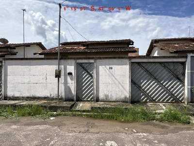 Casa com 2 quartos, 1 banheiro e 55,90 m²